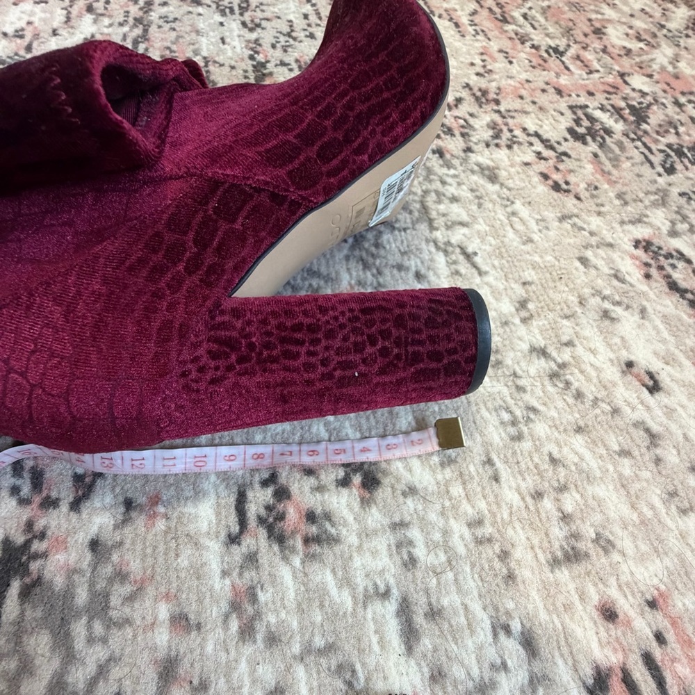 Aldo Burgundy Suede Block Heel Pumps - Picture 2 of 15